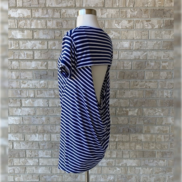 BCBGMaxAzria Open Black Flowy Striped Top S 🌸 - Picture 5 of 11